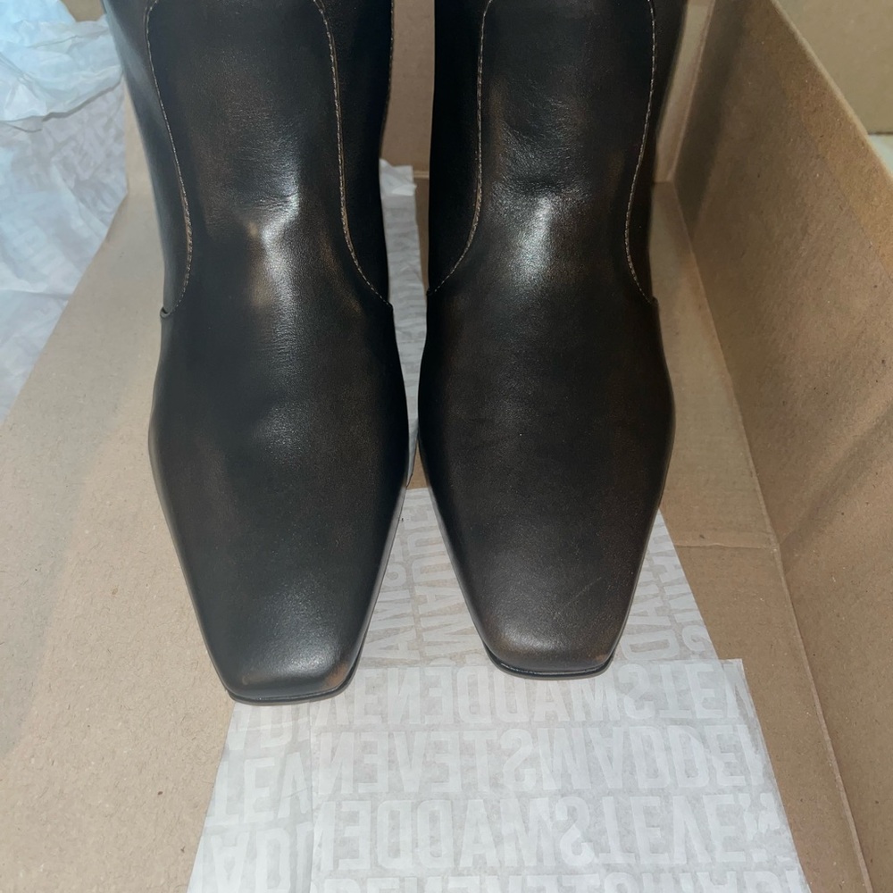 Steve Madden Lander Black Leather kitten Heeled Boots 8.5 - Picture 9 of 14
